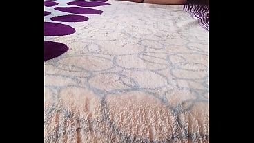 quiero centir  leche  cayendo en mis pies 8 min