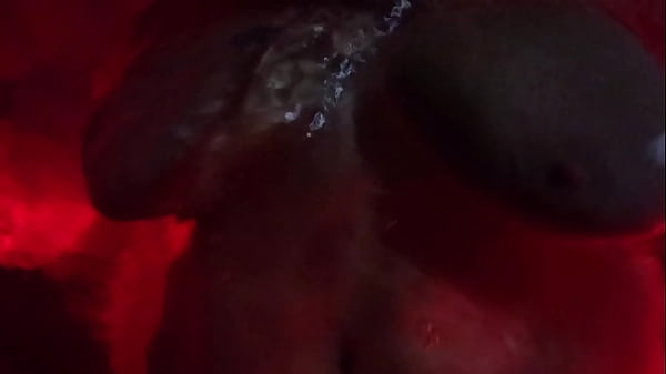 Wet Boobs 12 sec