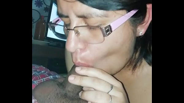 Sexo oral a un amigo 28 sec