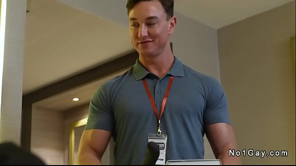 Muscle gays anal fucks in hotel room in Las Vegas 6 min